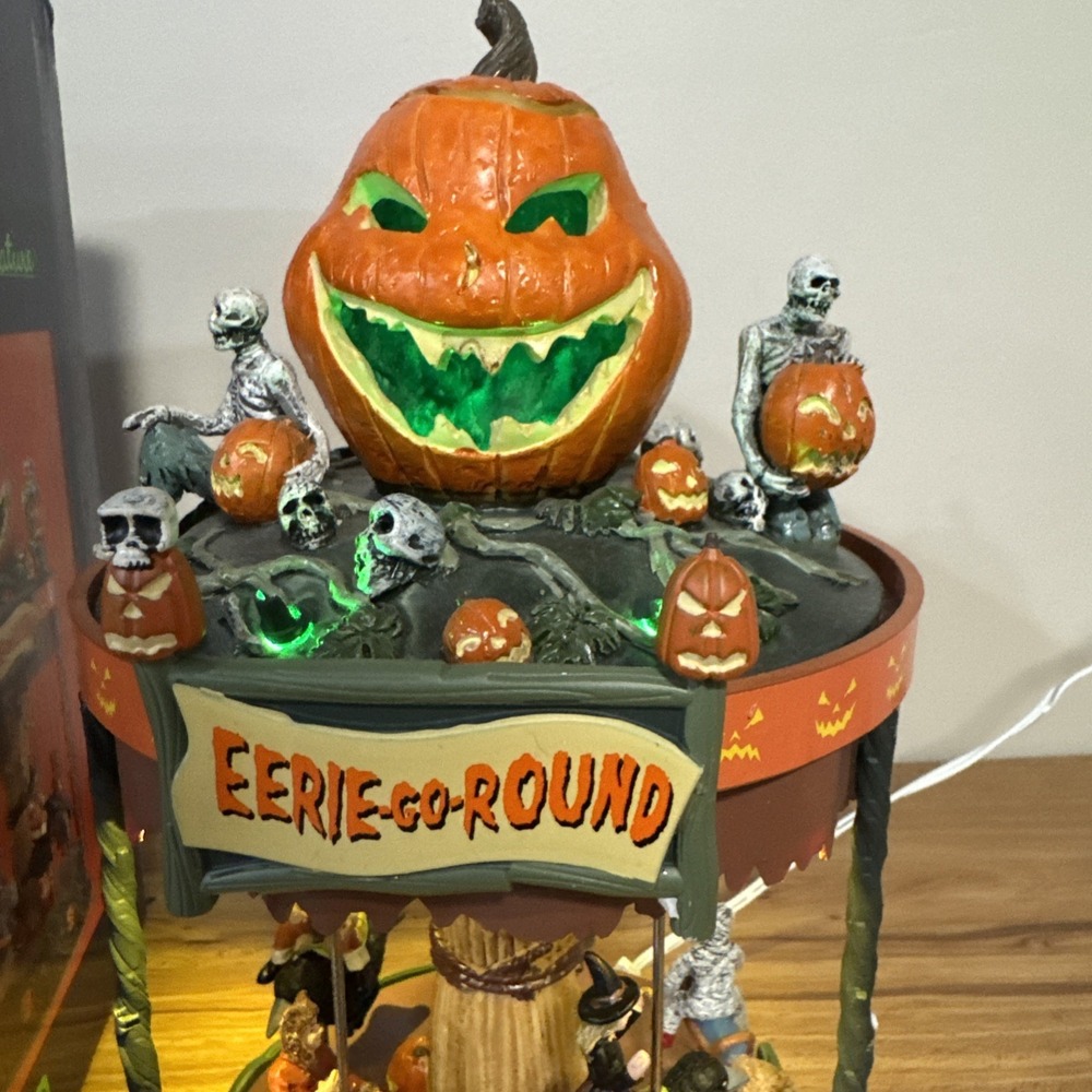 Lemax Spooky Town Eerie-Go-Round 84431 Carousel Carnival Ride Retired Halloween - Picture 3 of 6